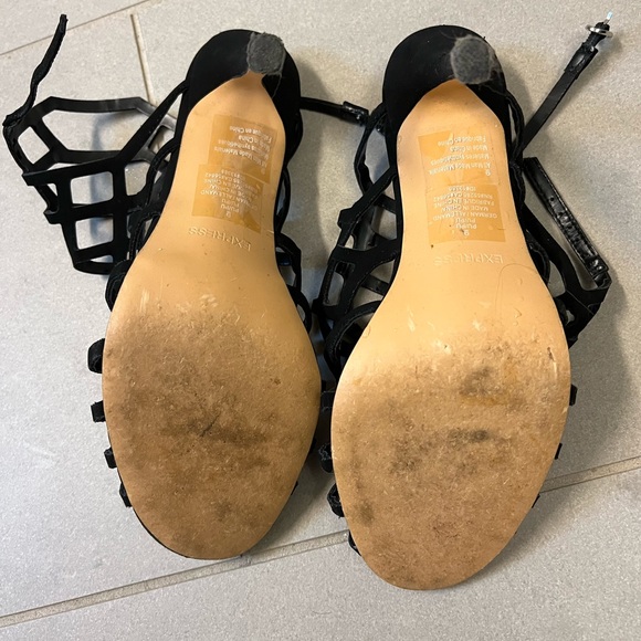 Black Express Heels - Picture 2 of 3
